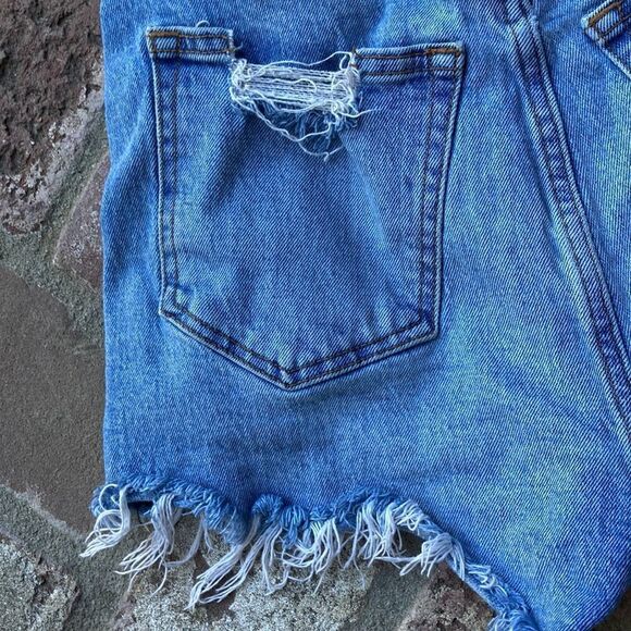Abercrombie & Fitch Distressed High Rise Mom Shorts Size 25 - Picture 8 of 12